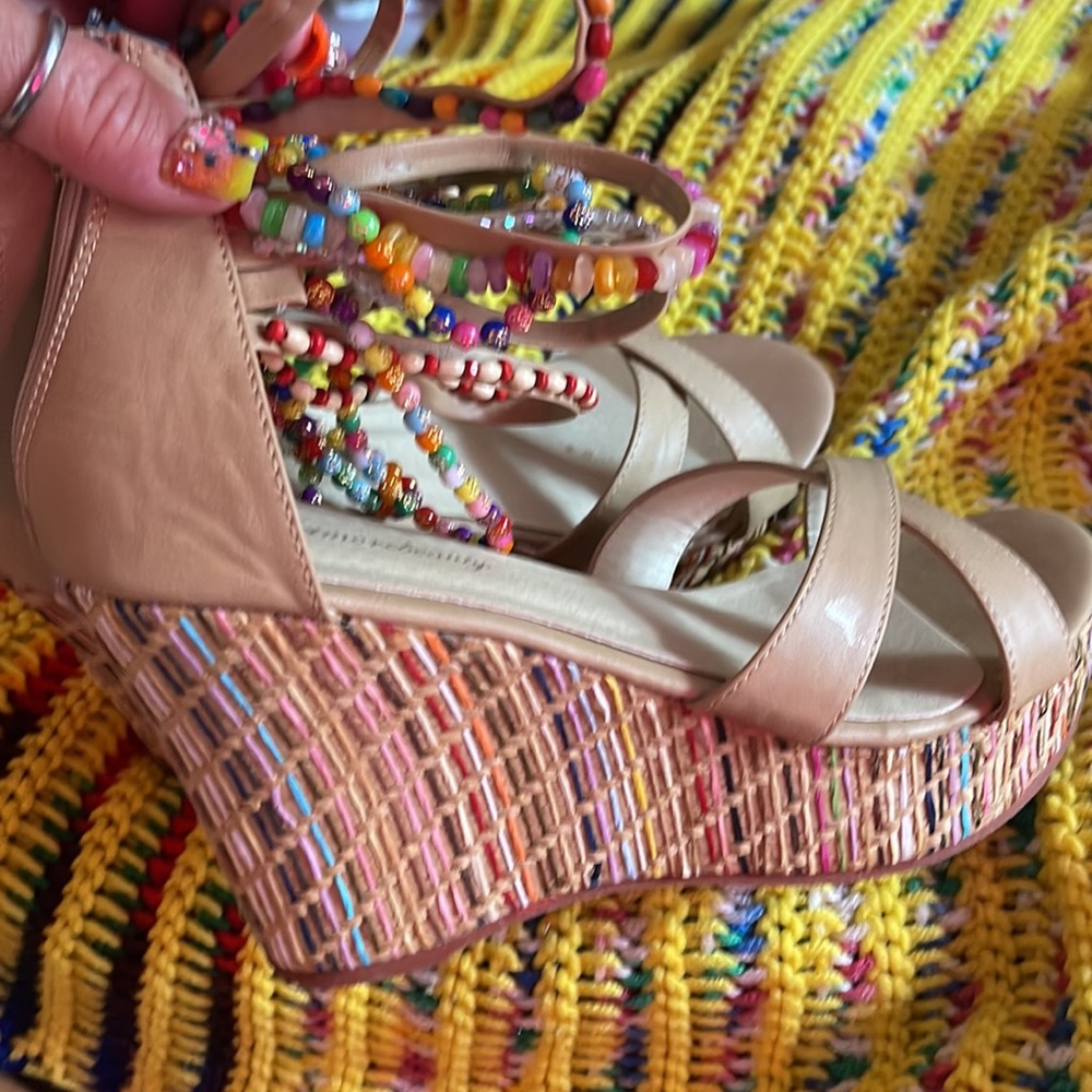 Shoes - Picture 5 of 7